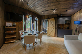 Коттедж "Вилла в сосновом лесу 1"